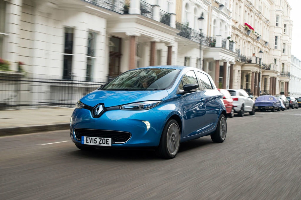 Renault ne cesse de mettre à jour sa mignonne et câline ZOE EV.