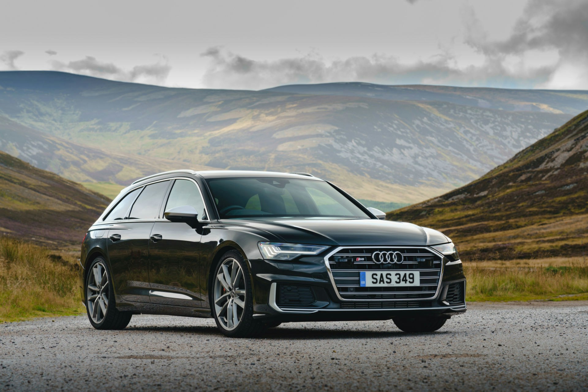 Top 10 Best Cars For Motorway Driving (2020 Update) UK Market Guide