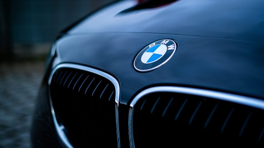 a BMW logo