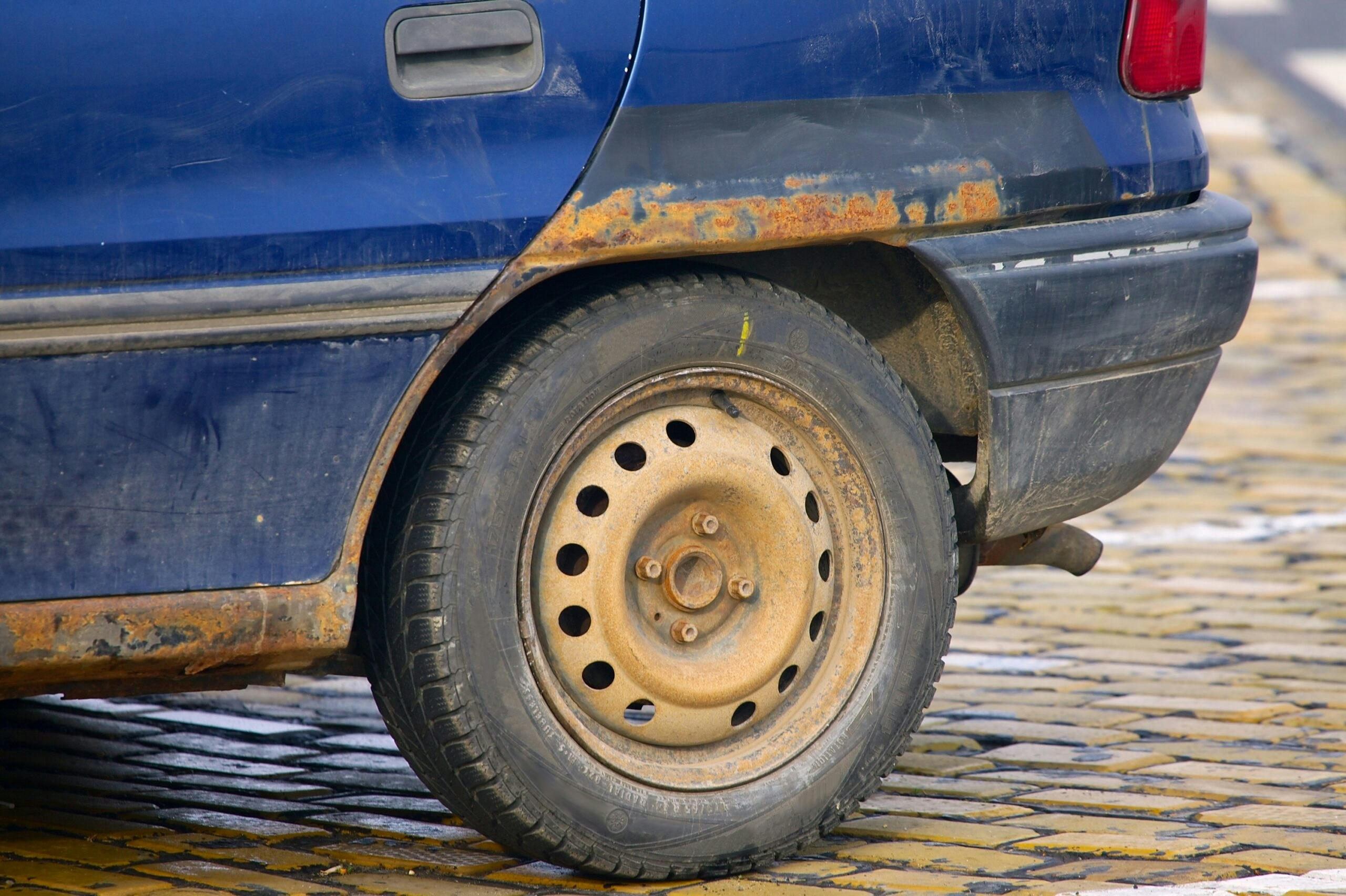 rust on wheel of vehicle