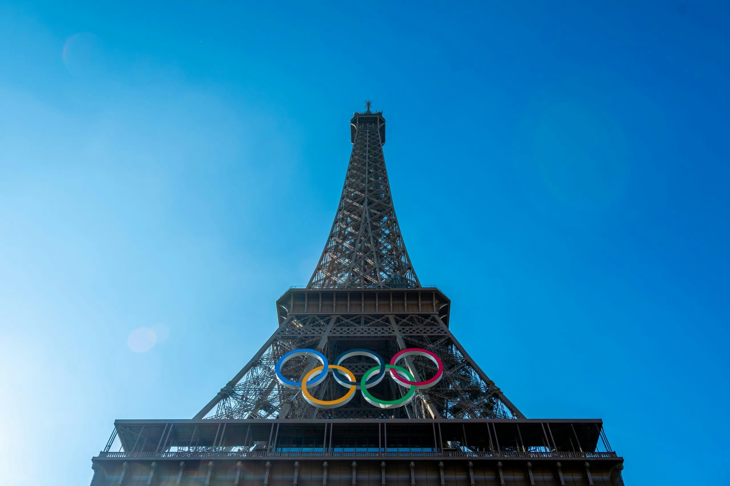 eiffel tower and olympic rings