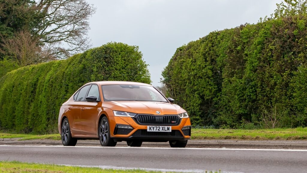 orange skoda octavia